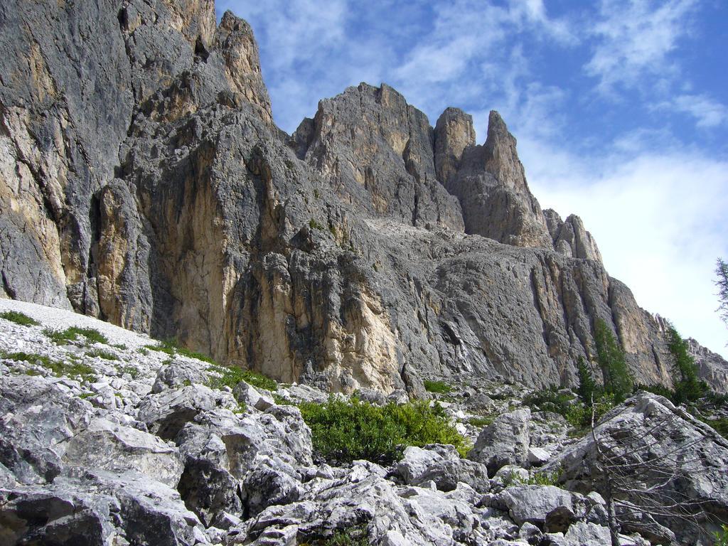 Rifugio Monti Pallidi Canazei Bagian luar foto